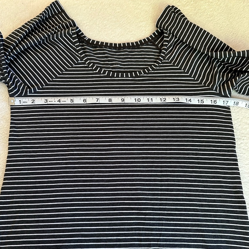 Lululemon Emerald Long Sleeve - Picture 8 of 9